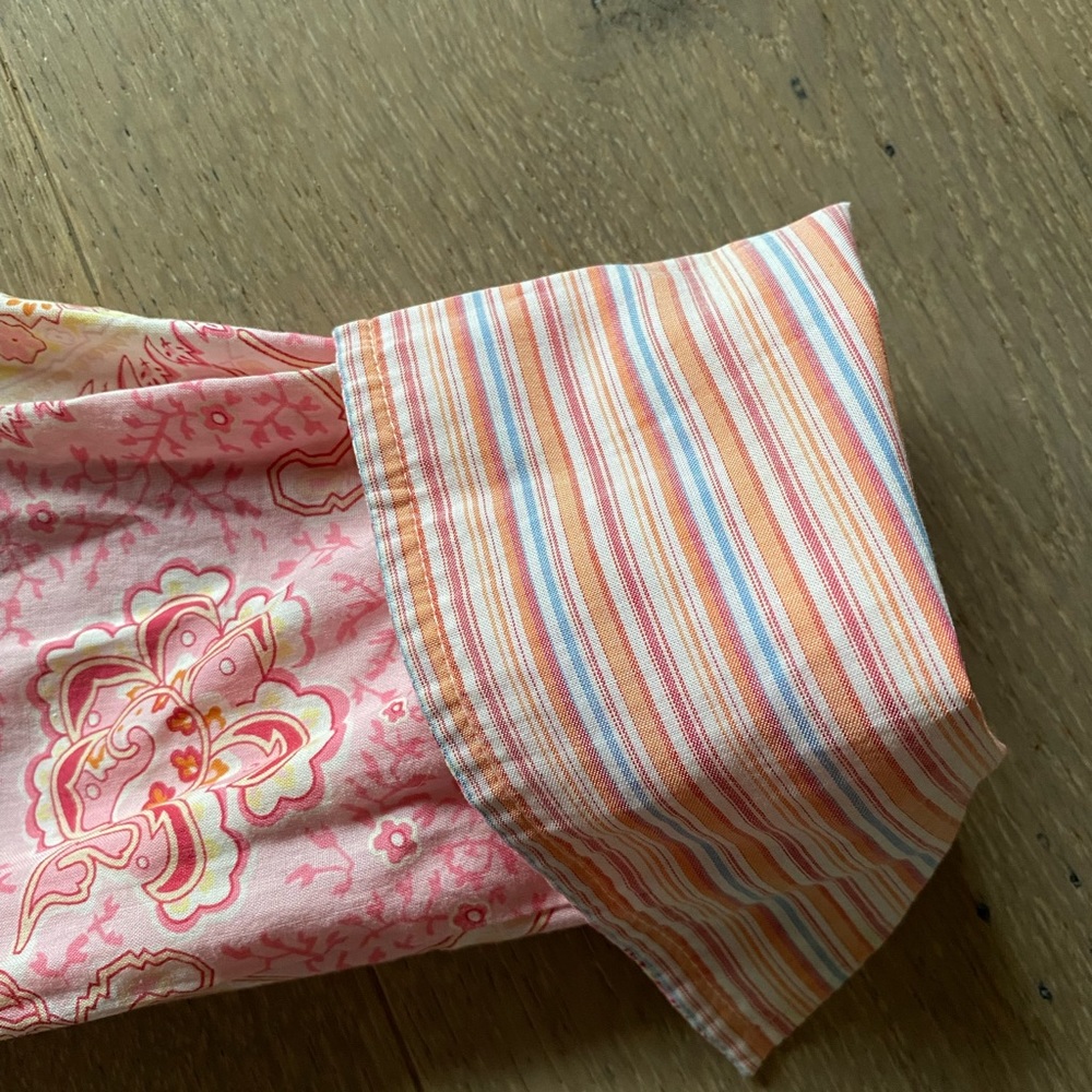 Tommy Hilfiger patterned button down - Picture 7 of 7